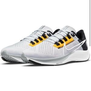 NIKE Air Zoom Pegasus 38 Pittsburgh Steelers NEW